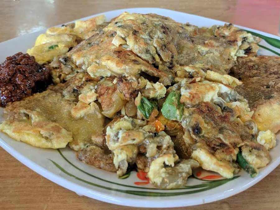 Restoran Wan Lau 旺盛海鲜酒家, Sekinchan. : La La Jian (Stir Fried Clams with Eggs)